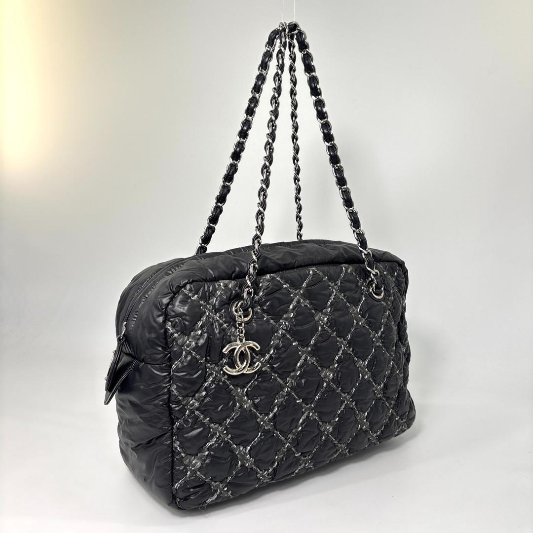 Chanel Super Paris Pisance CC Logo Chain Shoulder Bag Black — view 3