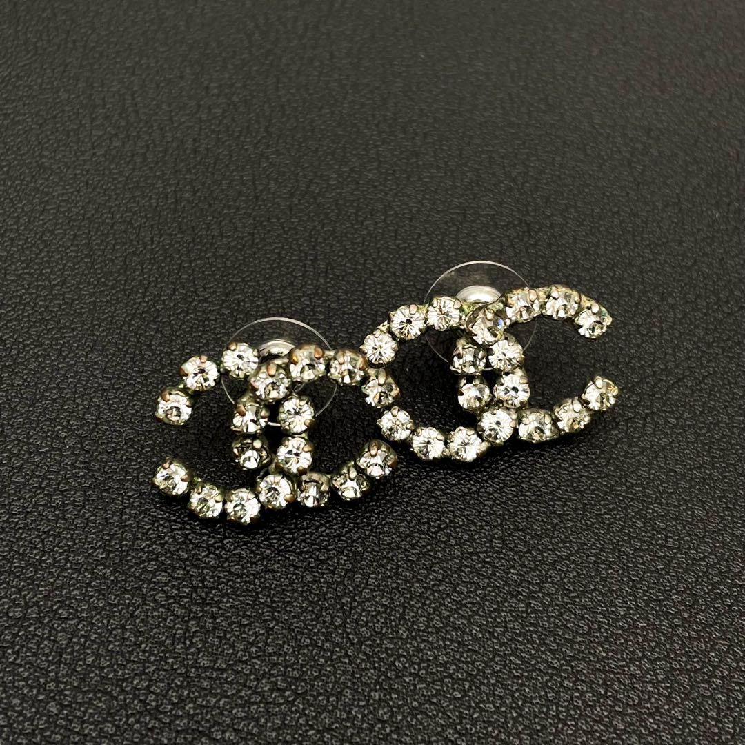 Chanel CC Logo Earrings 00A Rhinestone Icon Silver — view 2