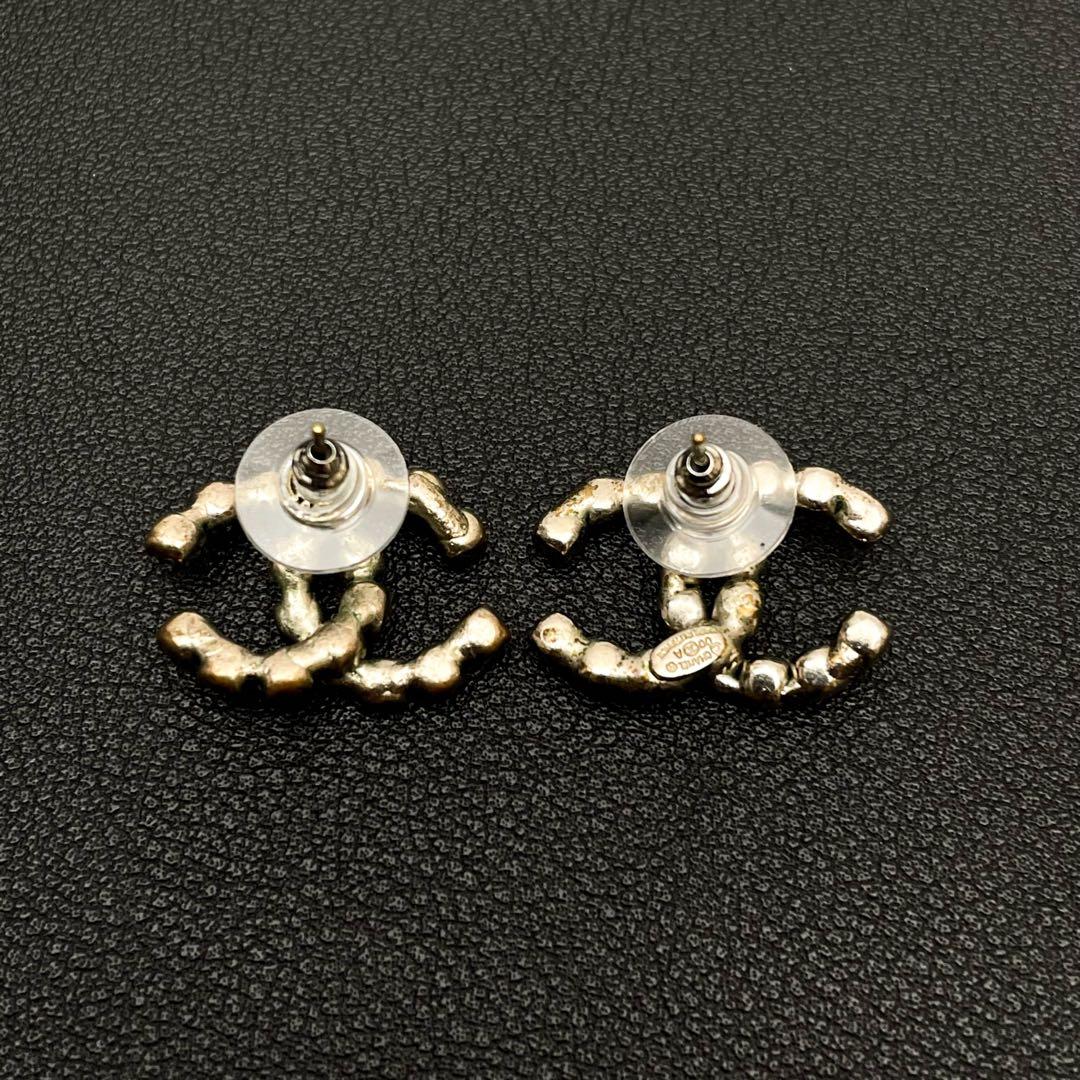 Chanel CC Logo Earrings 00A Rhinestone Icon Silver — view 3