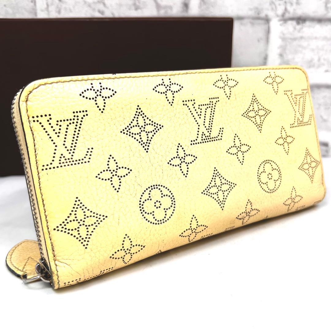 Louis Vuitton Built in Mahina Zippy Wallet Banana
