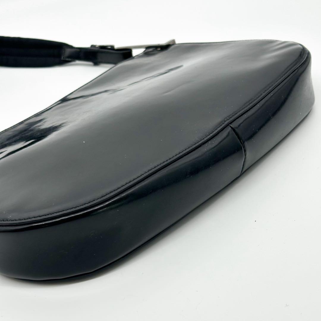 Gucci Era Patent Leather Handbag Black — view 6