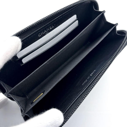 Chanel Wallet Boy Round Zip Medium — view 4