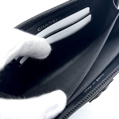 Chanel Wallet Boy Round Zip Medium — view 5