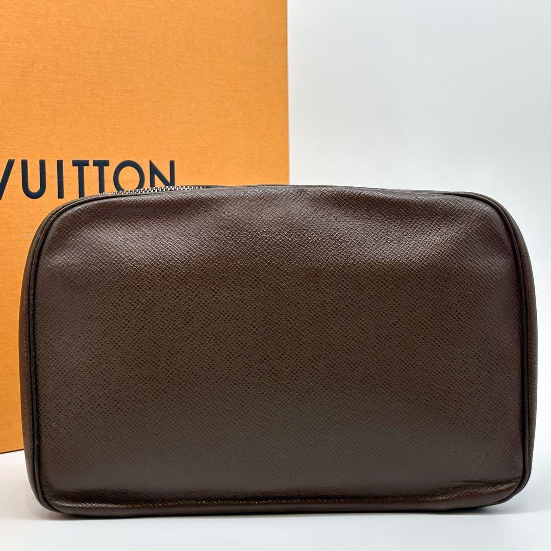 Louis Vuitton Trousse Toilette GM Taiga Second — view 2