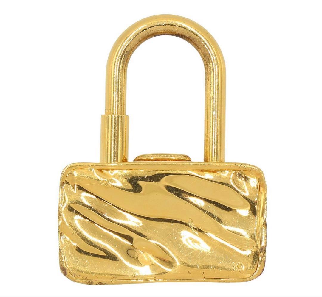 Hermes Escape Cadena Trunk Motif Charm Gold — view 2