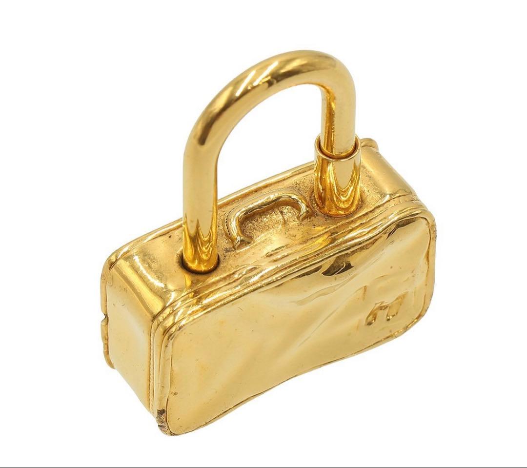Hermes Escape Cadena Trunk Motif Charm Gold — view 3