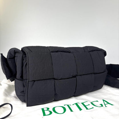 Bottega Veneta Maxi Intrecciato Cassette Shoulder Bag — view 3