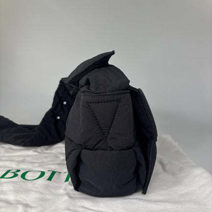 Bottega Veneta Maxi Intrecciato Cassette Shoulder Bag — view 4
