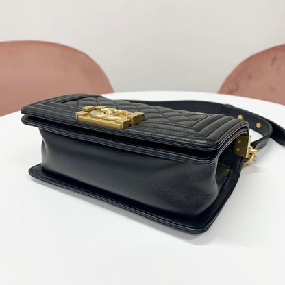 Chanel Boy 20 Quilted Lambskin Chain Shoulder Bag — view 4