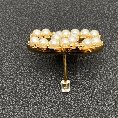 Chanel CC Logo Brooch Pearl Rhinestone Gold — view 4