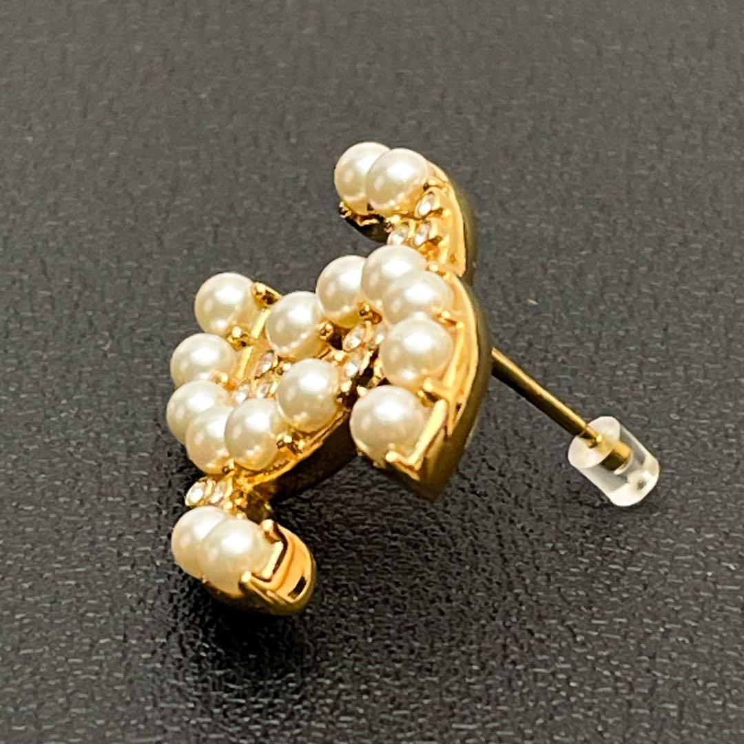 Chanel CC Logo Brooch Pearl Rhinestone Gold — view 5