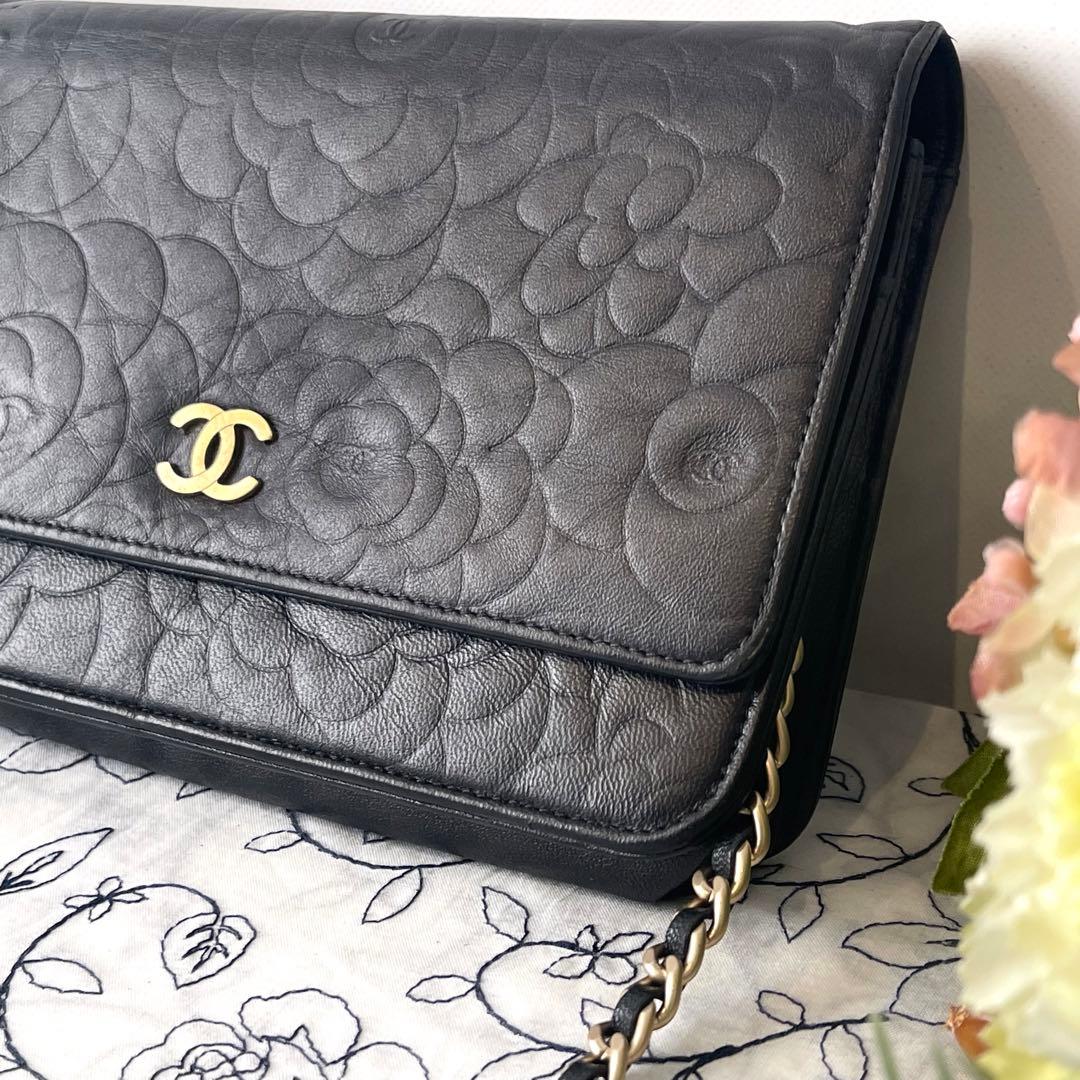 Chanel Chain Wallet Camellia Black