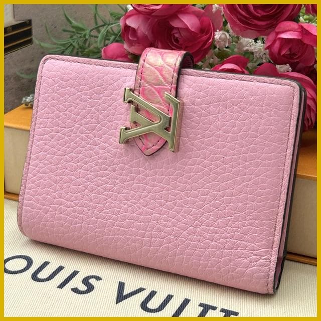 Louis Vuitton LV Vertical Wallet Compact