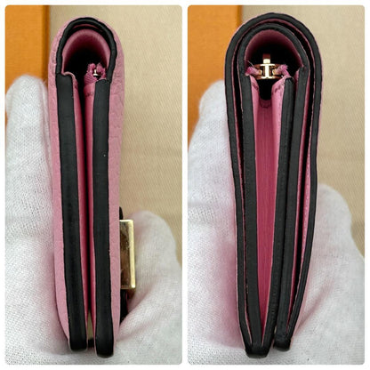 Louis Vuitton LV Vertical Wallet Compact — view 4