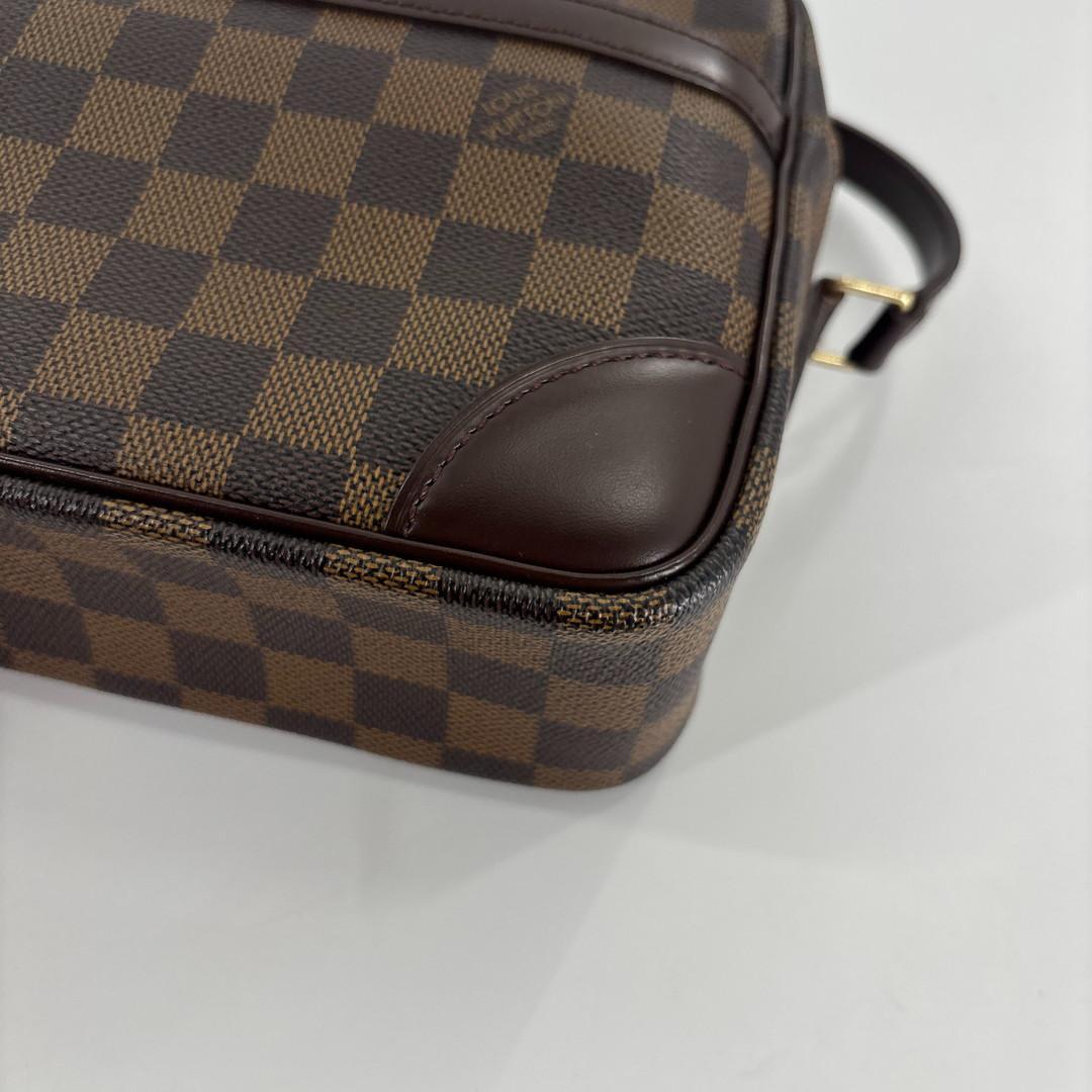 Louis Vuitton Super Damier Trocadero 27 Shoulder Bag — view 8
