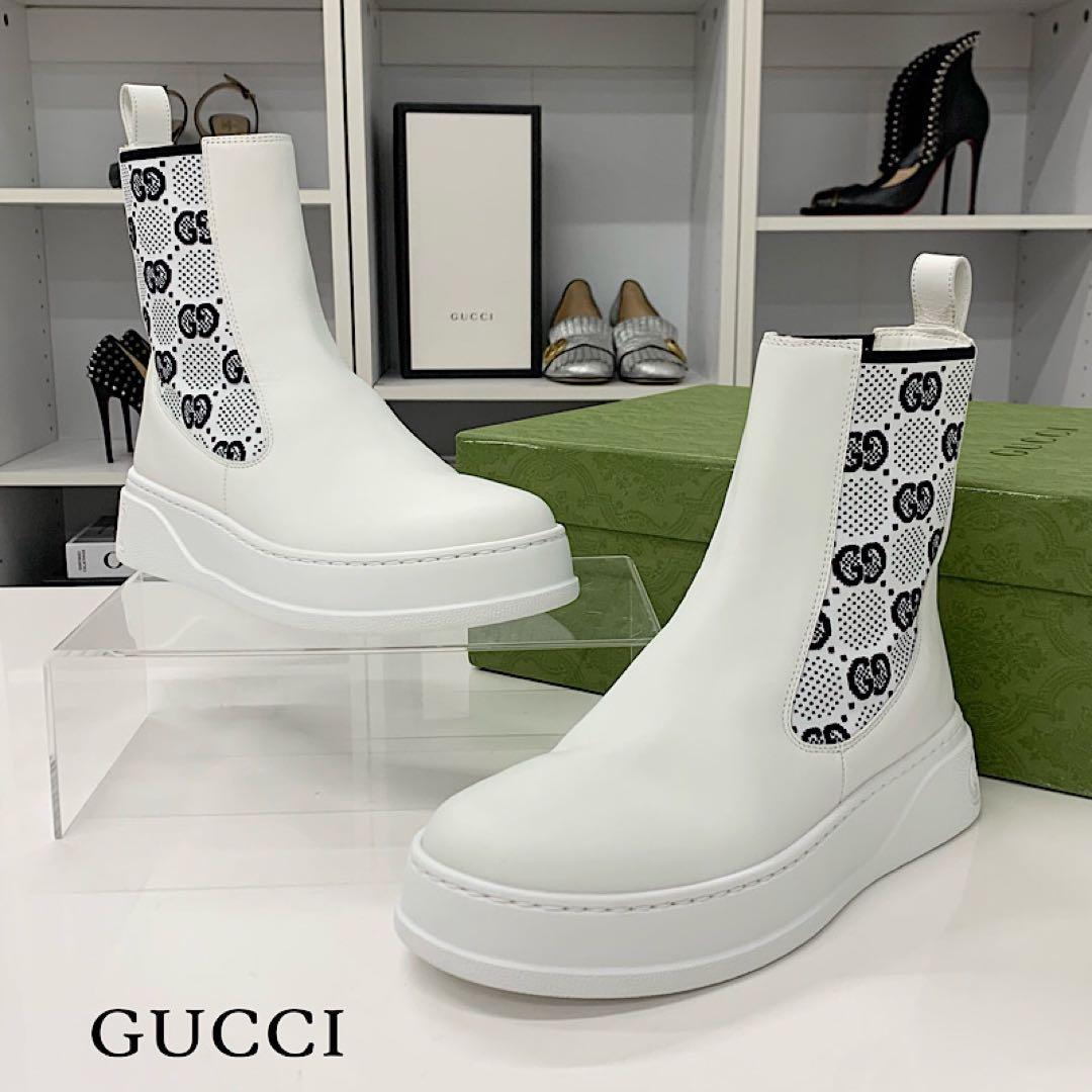 Unused Gucci GG Supreme Leather Logo Side Gore Boots White