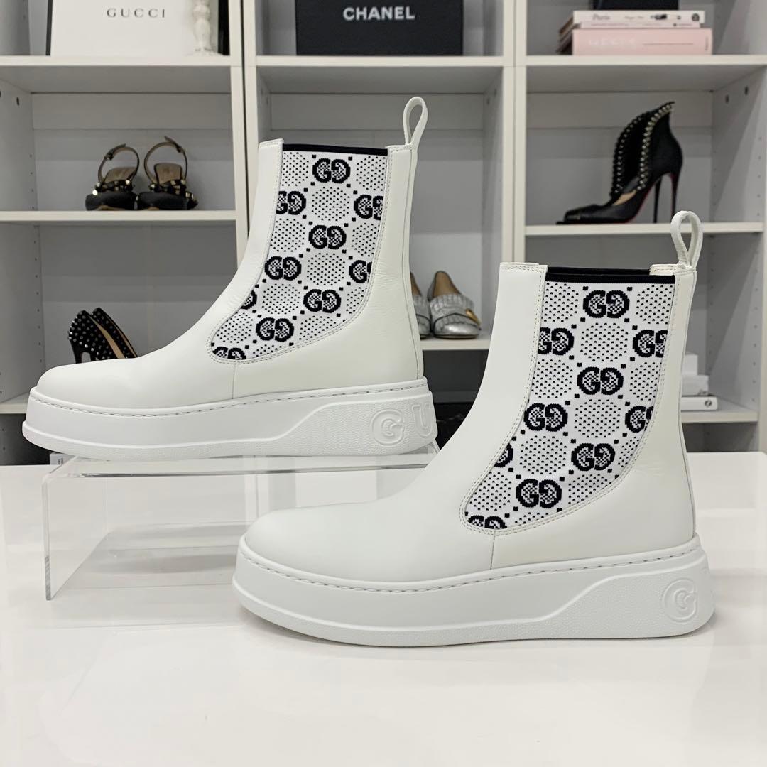 Unused Gucci GG Supreme Leather Logo Side Gore Boots White