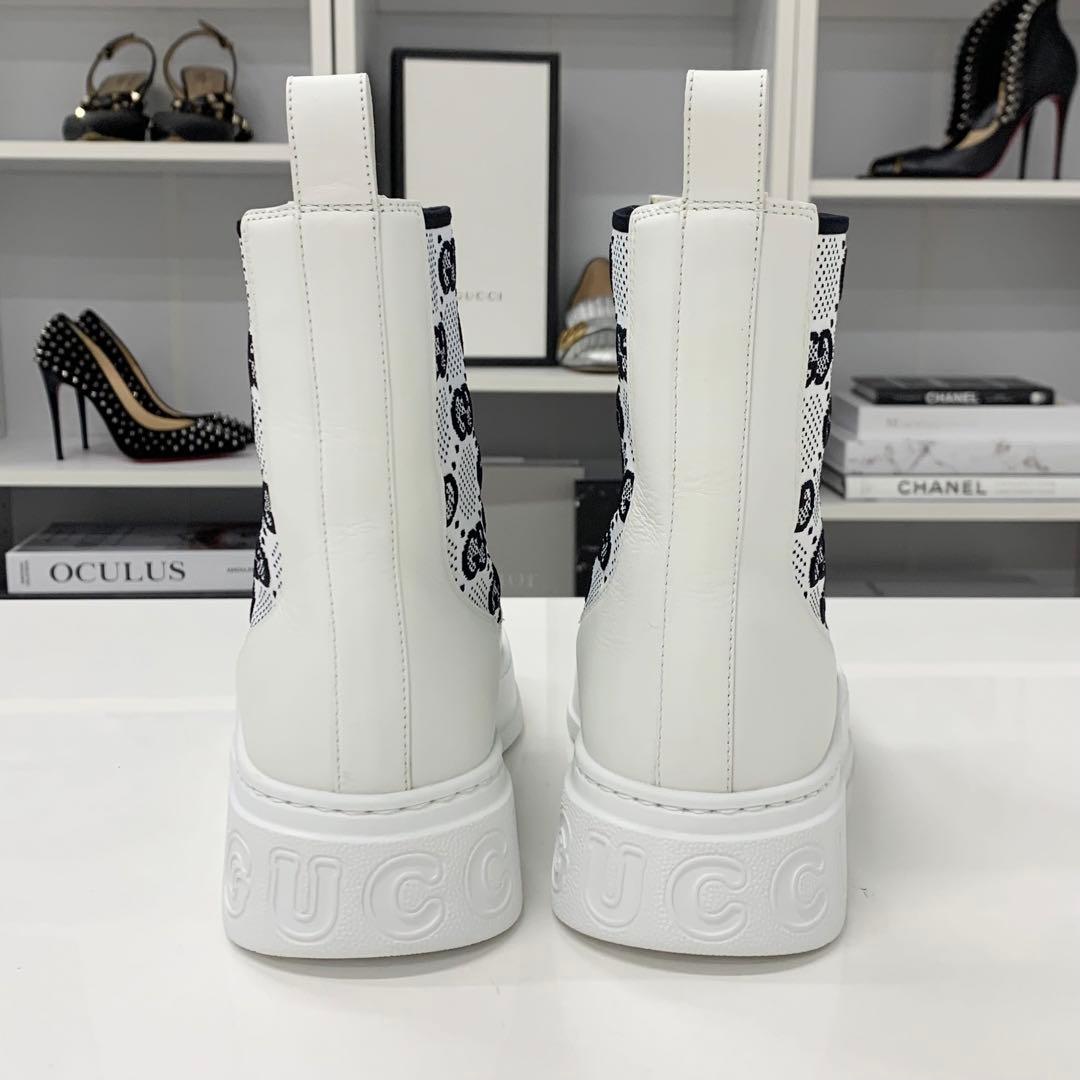 Unused Gucci GG Supreme Leather Logo Side Gore Boots White