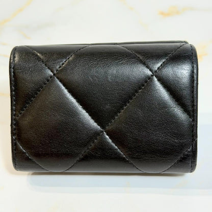 Chanel 19 Dixneuf Small Flap Wallet — view 3