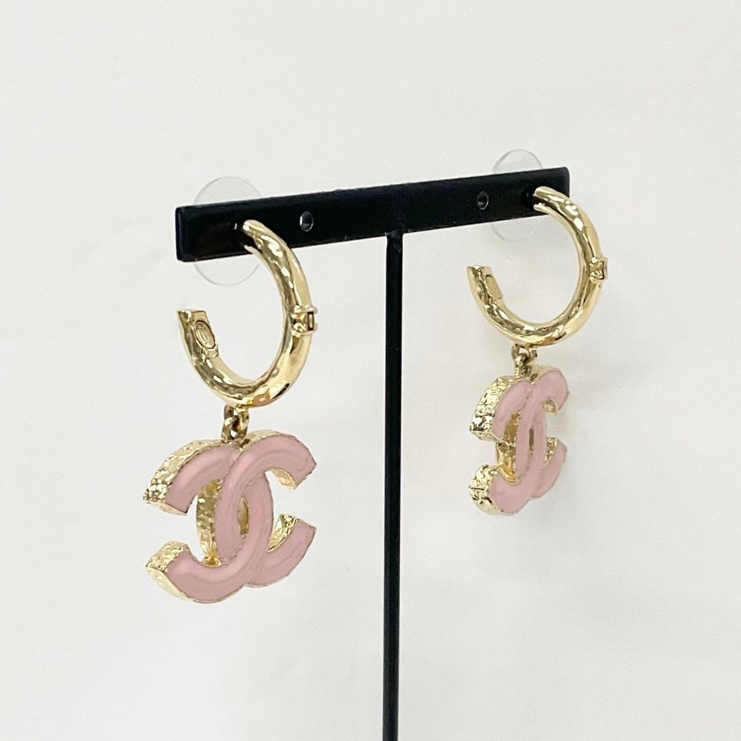 Chanel Earrings CC Logo Hoop Gold Pink — view 7