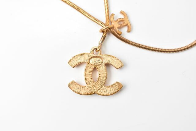 Chanel Necklace Pendant Chanel Long Coco Mark CC Heart Rhinestone Gold