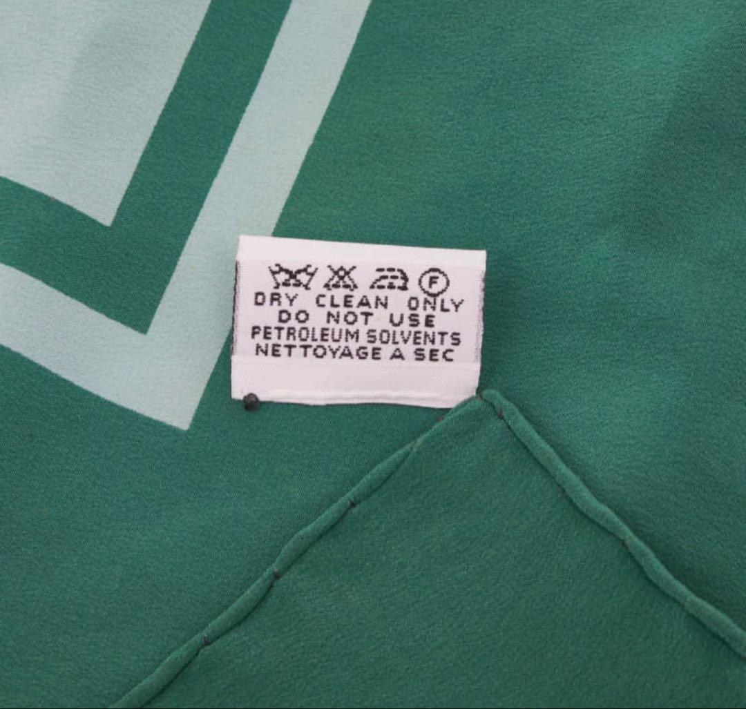 Chanel Geometric Shawl Large Green Scarf — view 6