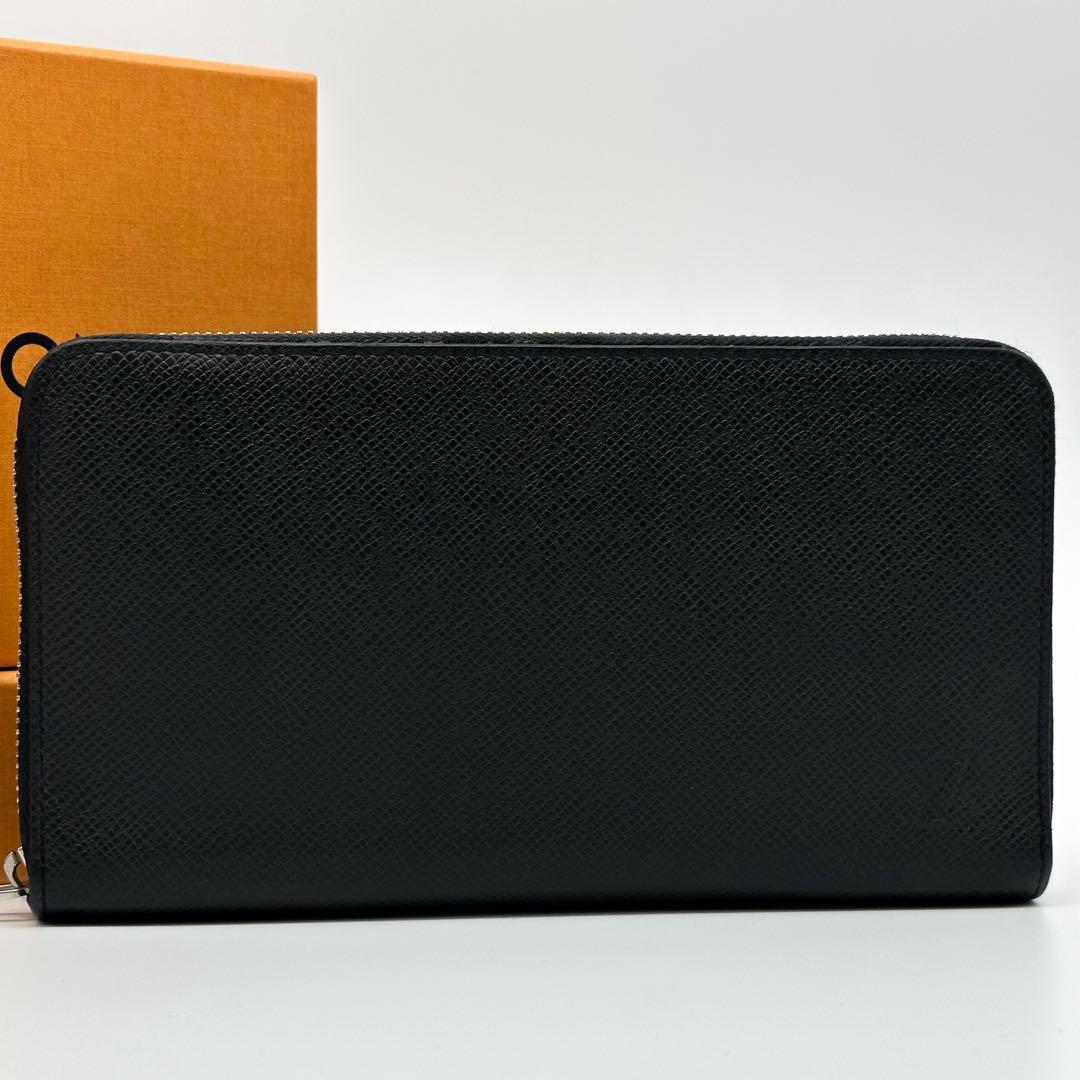 Louis Vuitton Zippy Organizer Taiga Black Round Wallet — view 2