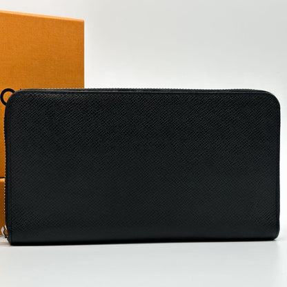 Louis Vuitton Zippy Organizer Taiga Black Round Wallet — view 2