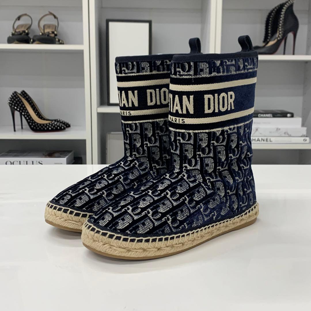 Dior Oblique Logo Velour Shearling Short Boots — view 3