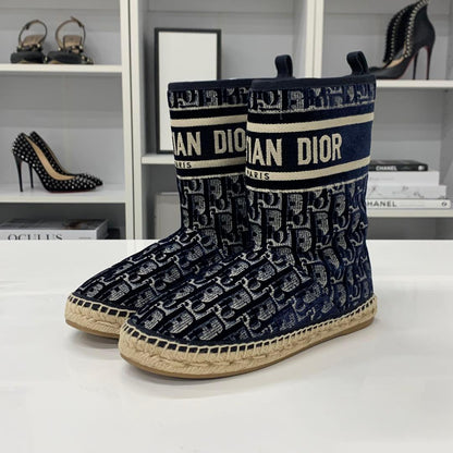 Dior Oblique Logo Velour Shearling Short Boots — view 3