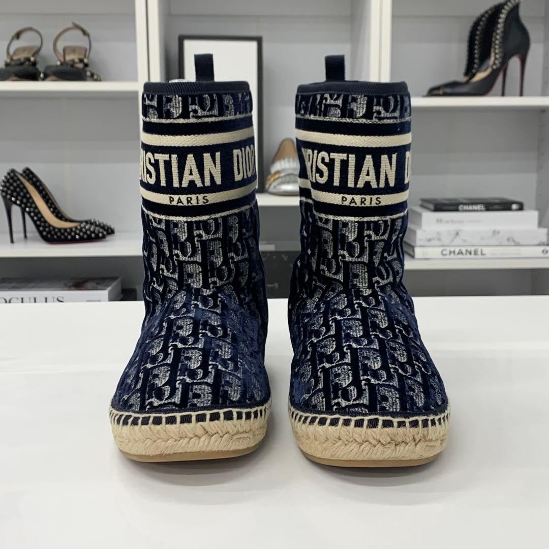 Dior Oblique Logo Velour Shearling Short Boots — view 4