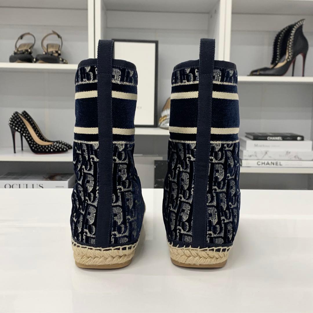 Dior Oblique Logo Velour Shearling Short Boots — view 6