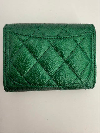 Chanel 18S Emerald Green Metallic Caviar Leather Card Case — view 3