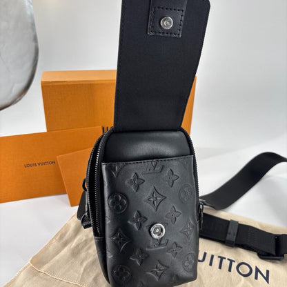 Ultra Louis Vuitton Monogram Shadow Shoulder Bag Phone Pouch