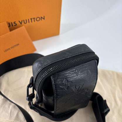 Ultra Louis Vuitton Monogram Shadow Shoulder Bag Phone Pouch
