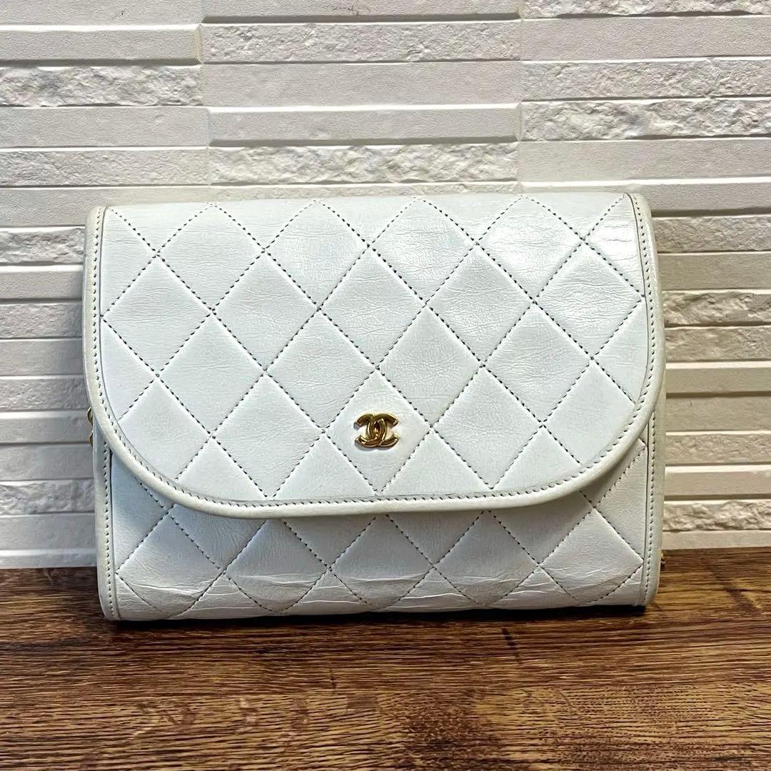 Chanel Mini Matelasse Lambskin Chain Shoulder Bag White