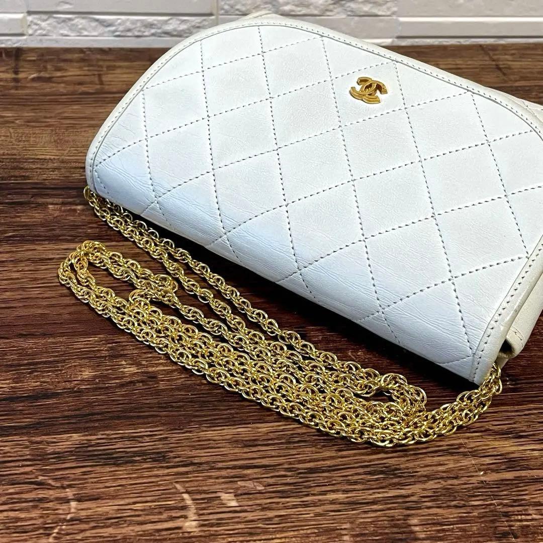 Chanel Mini Matelasse Lambskin Chain Shoulder Bag White