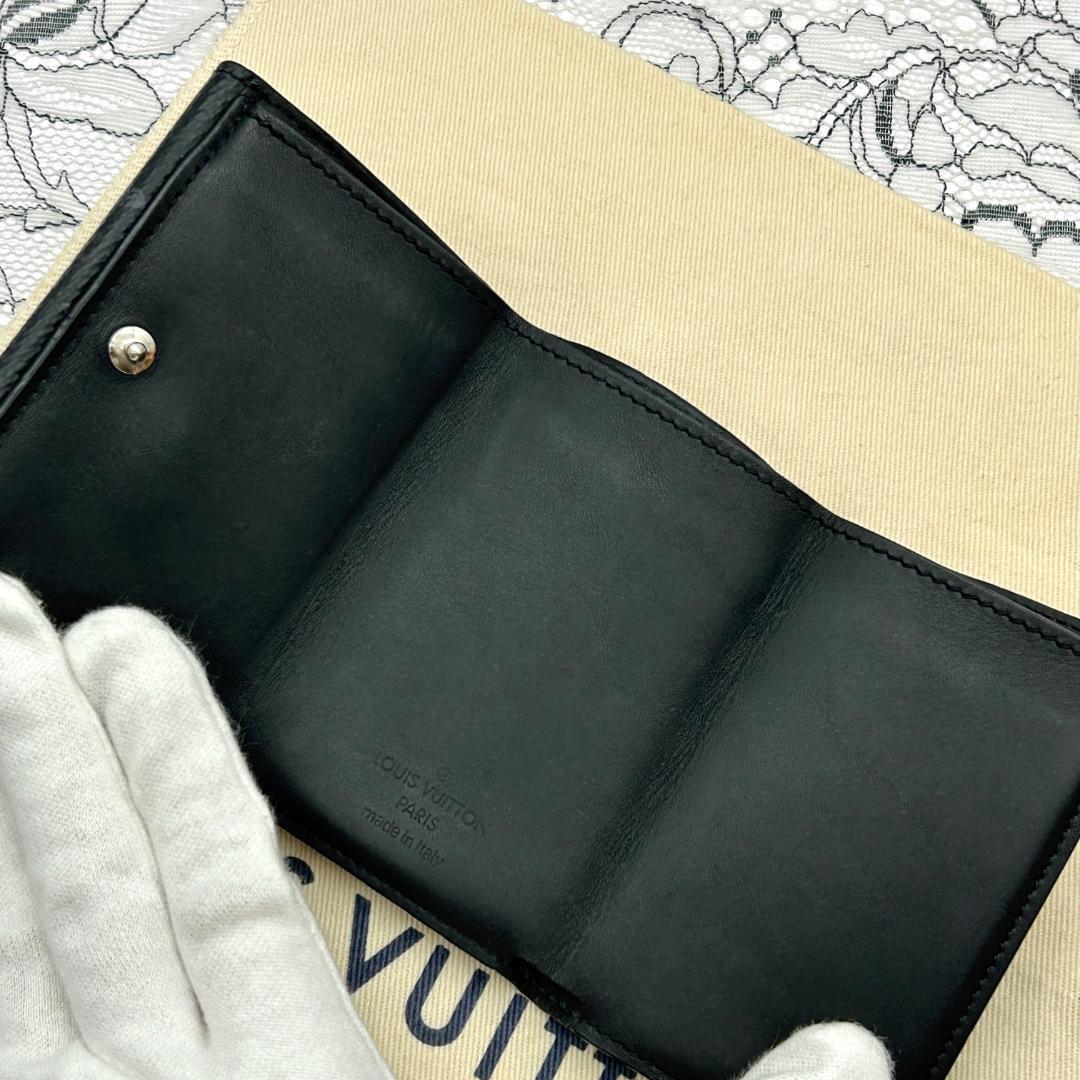 Louis Vuitton Monogram Eclipse Discovery Compact Wallet — view 6