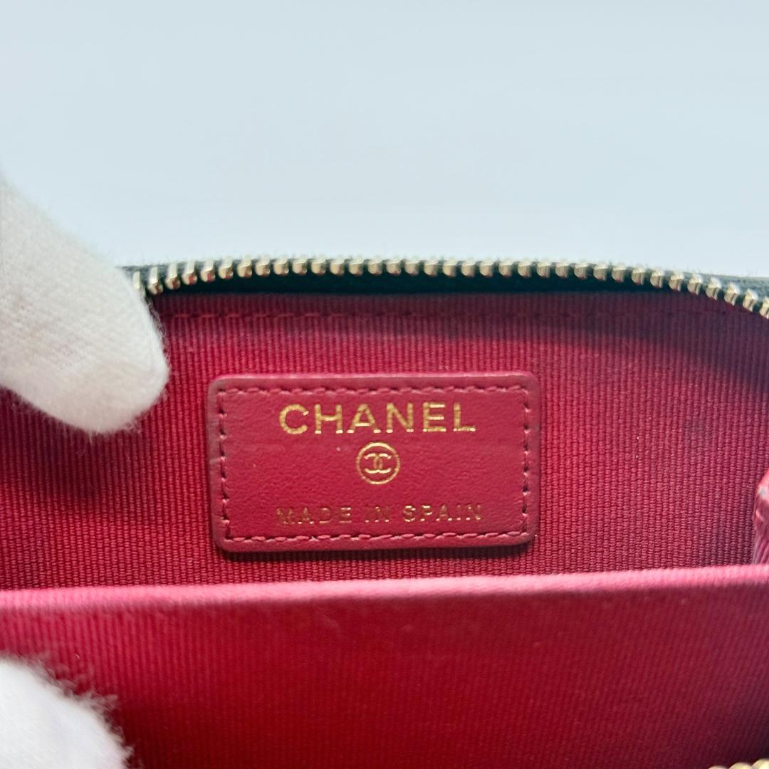 Chanel 19 Fragment Case Card — view 7
