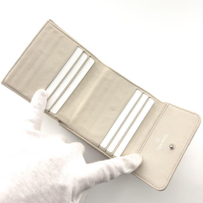 Chanel Wallet Chez Blanc Stitch Hook Trifold — view 4