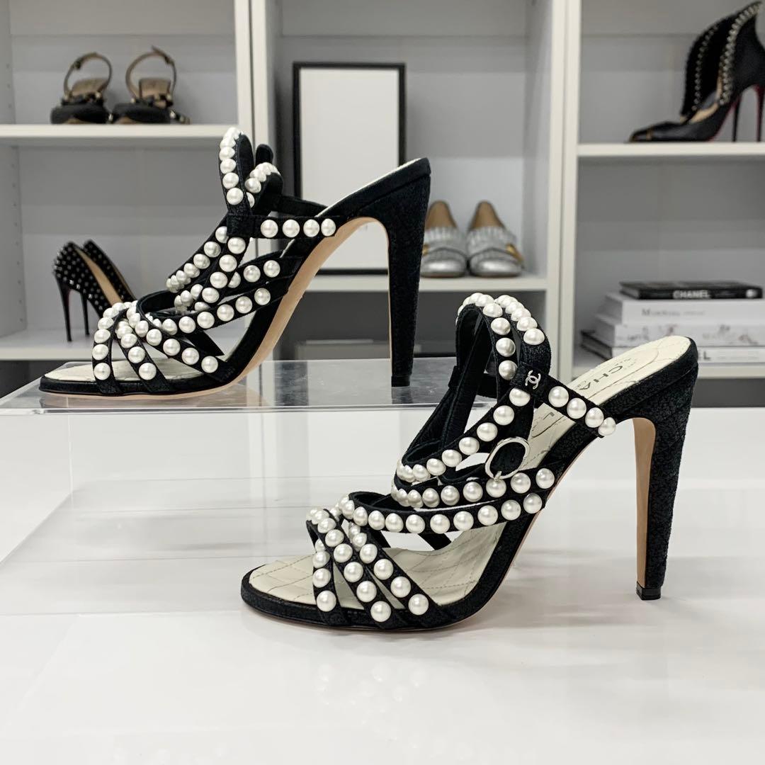 Chanel Leather CC Logo Pearl Quilted Strap Sandals Black — view 2