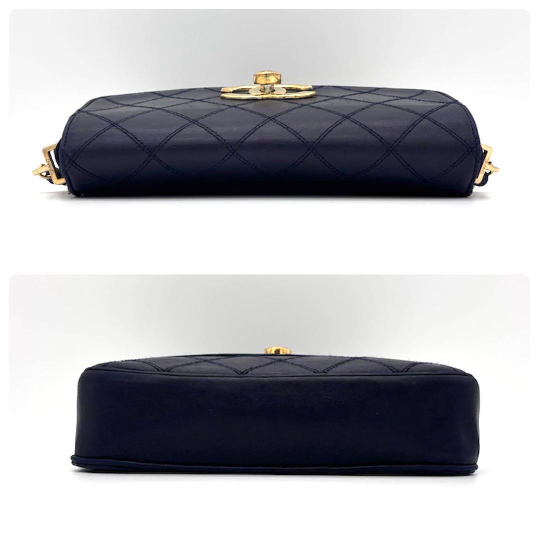 Chanel Bicolor Lambskin Chain Shoulder Bag Flap Navy — view 8