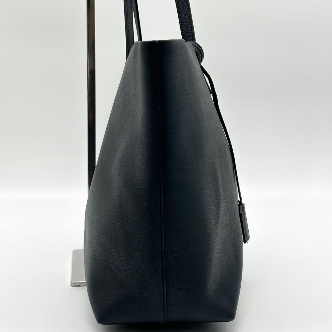 Saint Laurent Shopping Tote Cabas Leather Handbag — view 7