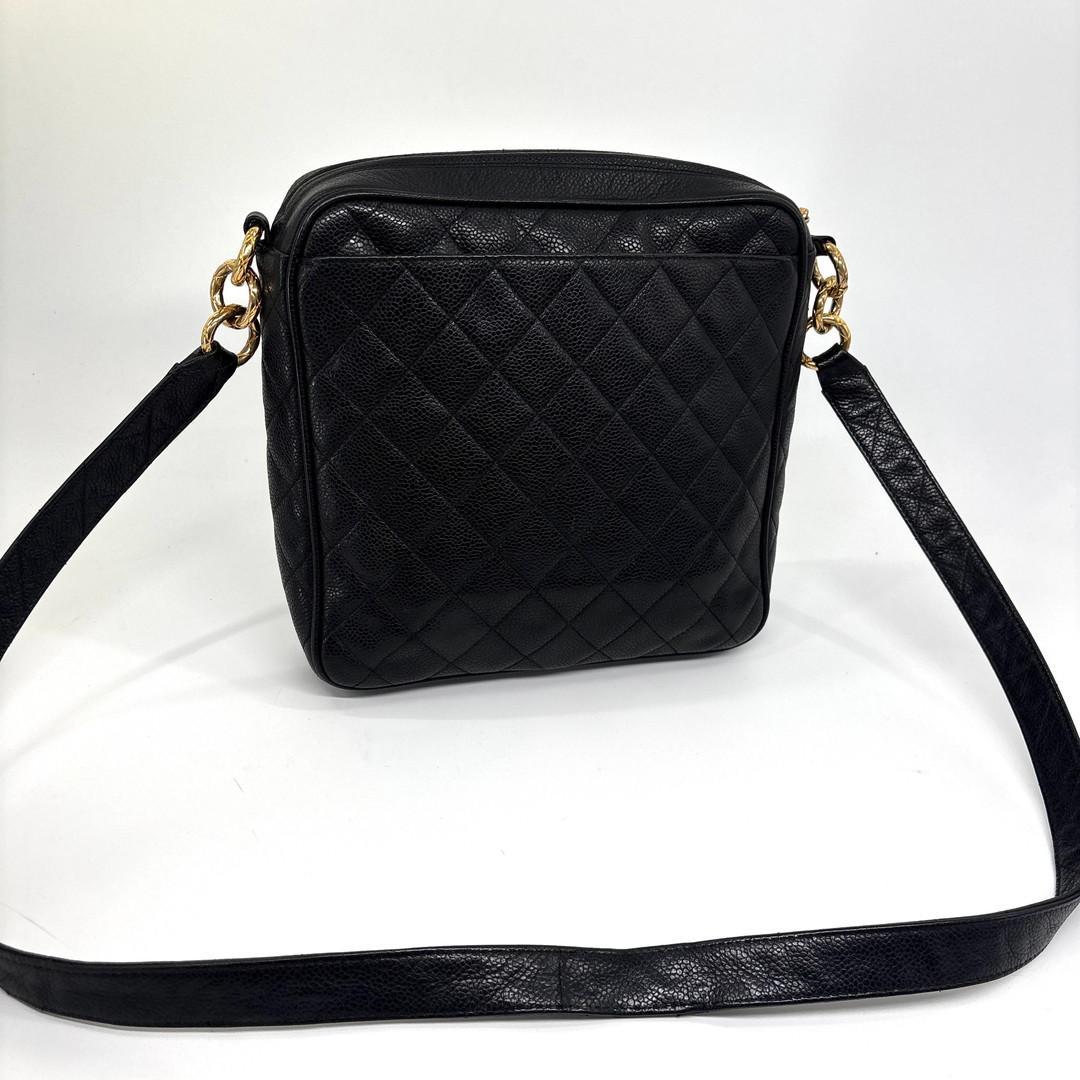 Chanel Super Caviar Leather Shoulder Bag Black Gold — view 5
