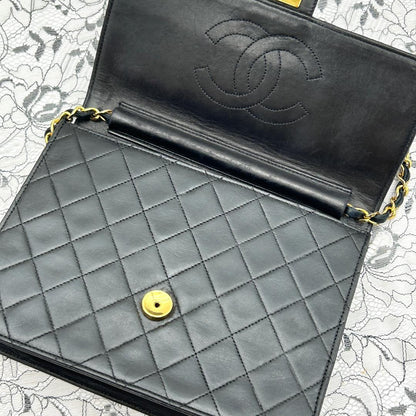 Chanel Quilted Chain Shoulder Bag — view 5