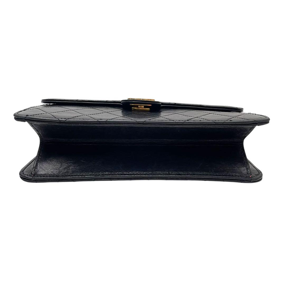 Chanel Quilted Lambskin CC Logo Chain Shoulder Bag Black — view 5