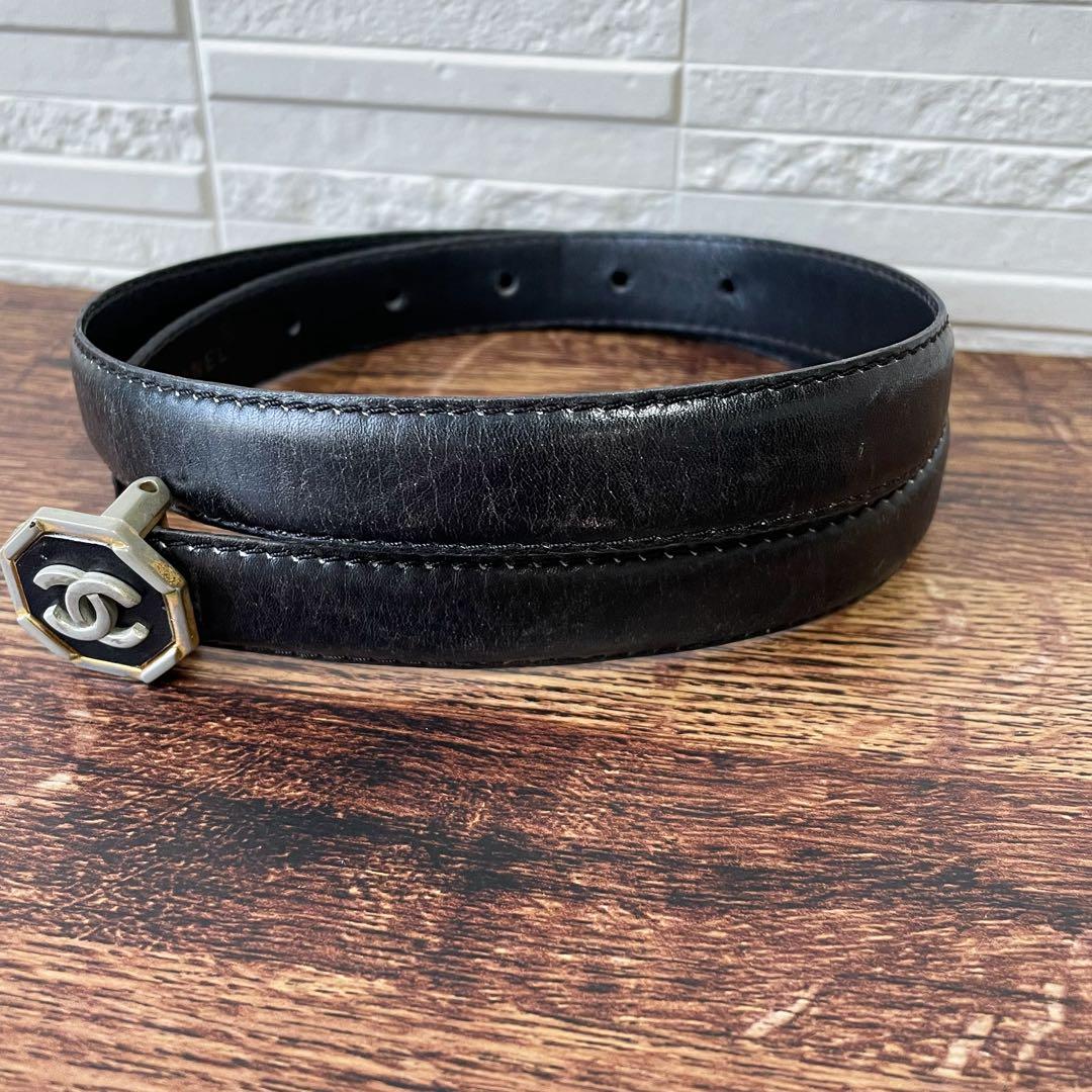 Chanel Leather CC Logo Buckle Gold Belt Black — view 3