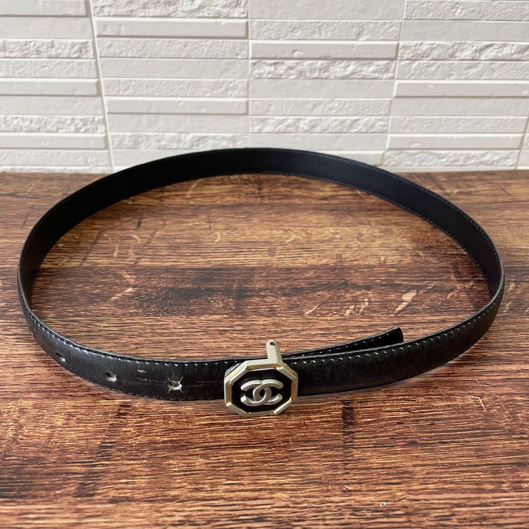 Chanel Leather CC Logo Buckle Gold Belt Black — view 4