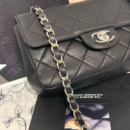 Chanel Double Flap Quilted Chain — view 4