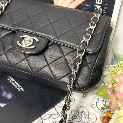 Chanel Double Flap Quilted Chain — view 5